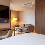Radisson Blu Hotel, Centre Ξενοδοχείο 4*