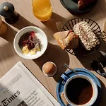 Radisson Blu Hotel, Centre 4*