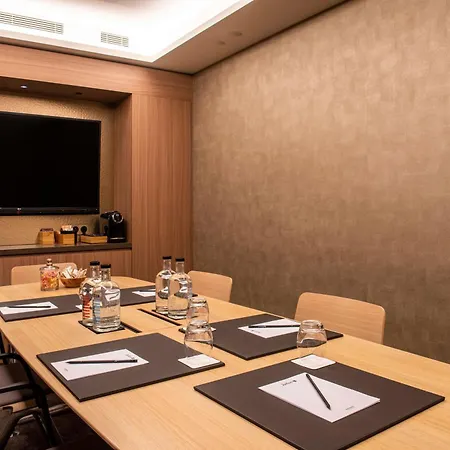 Radisson Blu Hotel, Centre Hotel