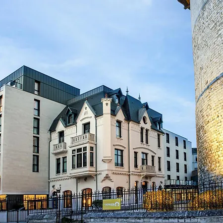 Radisson Blu Hotel, Centre 4*