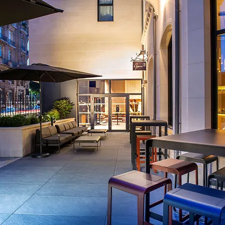 Radisson Blu Hotel, Centre Hotel