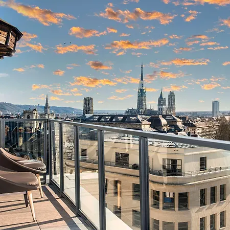 Radisson Blu Hotel, Centre 4*