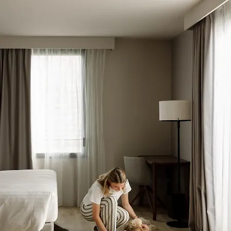 Radisson Blu Hotel, Centre 호텔 4*