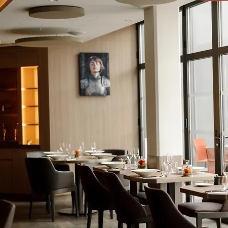 Hotel Radisson Blu Hotel, Centre 4*