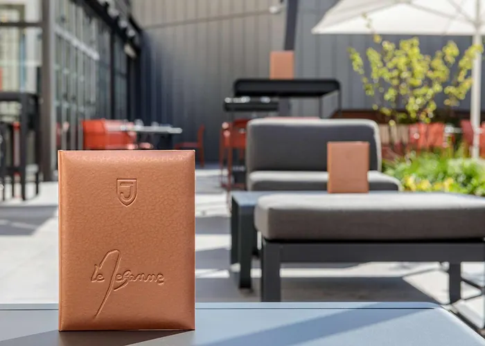 Radisson Blu Hotel, Centre Hotel