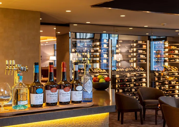 Radisson Blu Hotel, Centre 4*